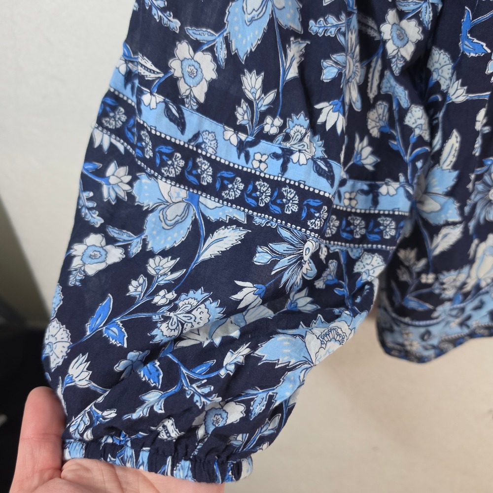 Vineyard Vines Floral V-Neck Balloon Sleeve Blouse Blue White Small - Picture 7 of 8